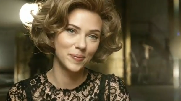 Scarlett Johansson en el nuevo anuncio de The One de Dolce & Gabbana