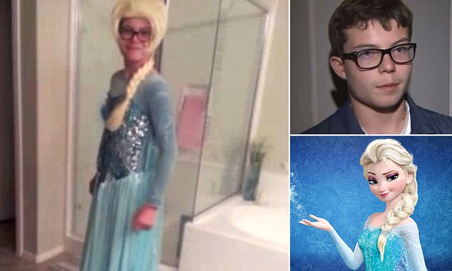 Un colegio obliga a un niño a quitarse el disfraz de Elsa en la fiesta de disfraces